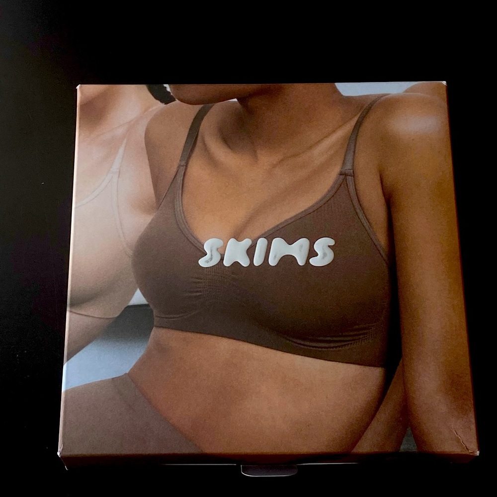 SKIMS Sculpting Bra Onyx S/M